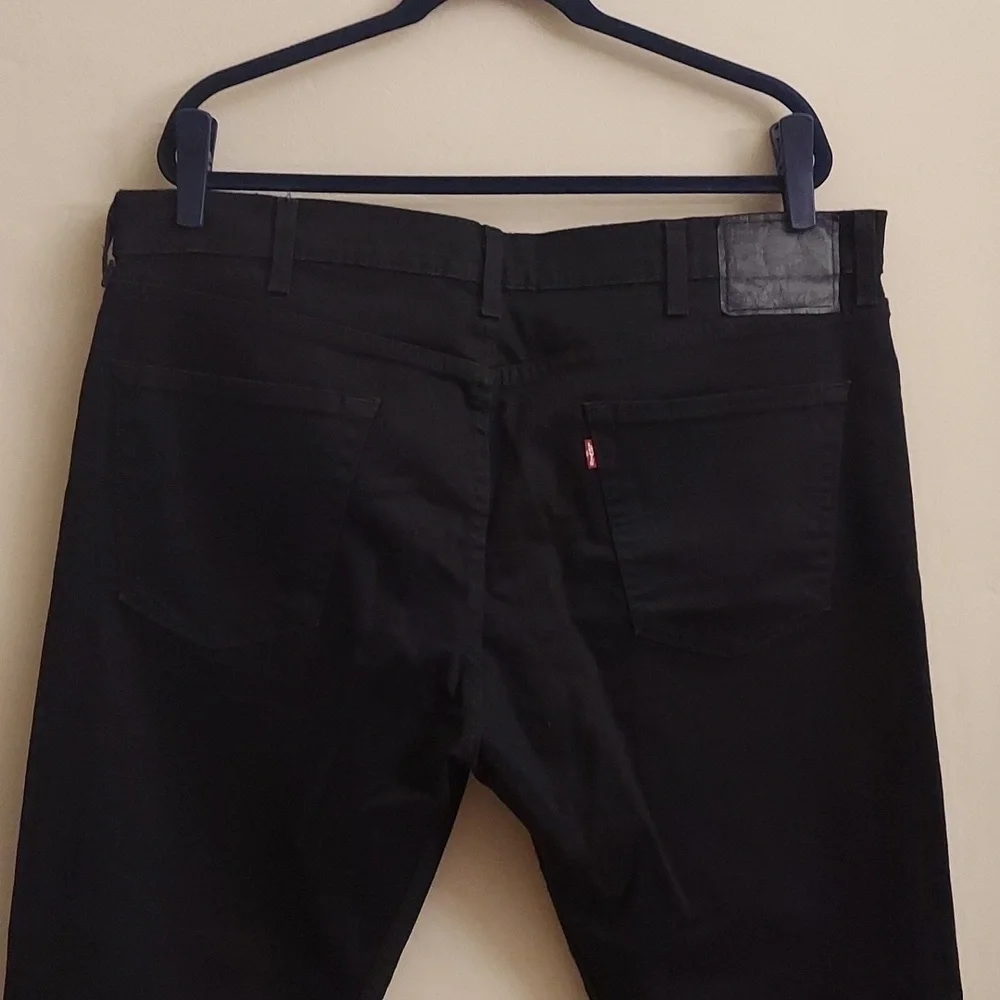 LEVI'S Men's Black Regular Tapered Fit Jeans